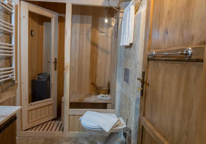 Grand Elite Cave Suites 4