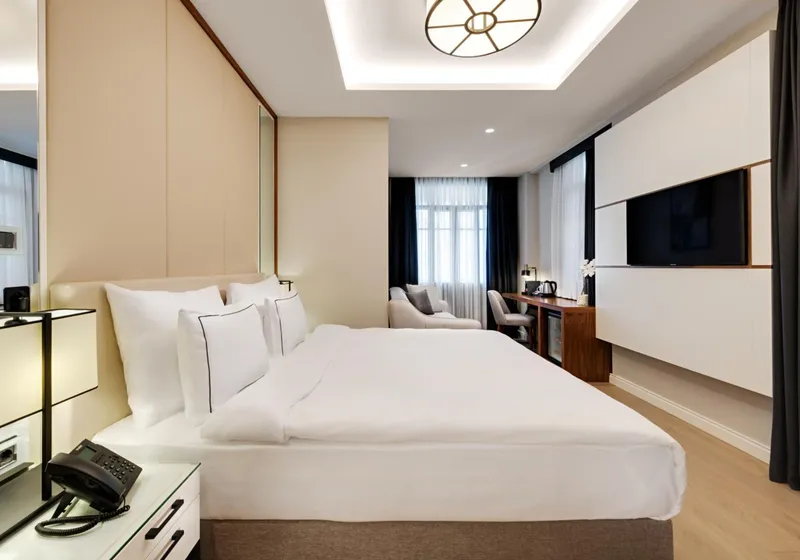 Gleam Collection Hotel 3