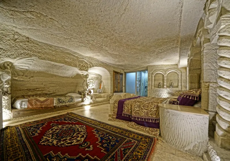 Kayatas Cave Suites 3
