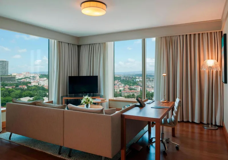 Renaissance Istanbul Polat Bosphorus Hotel 2
