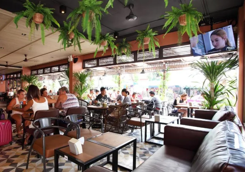 Rambuttri Village Plaza 4