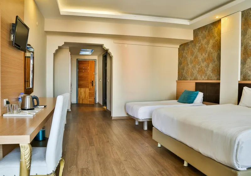 Start Hotel 2