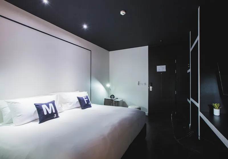 Blu Monkey Hub and Hotel Phuket 4