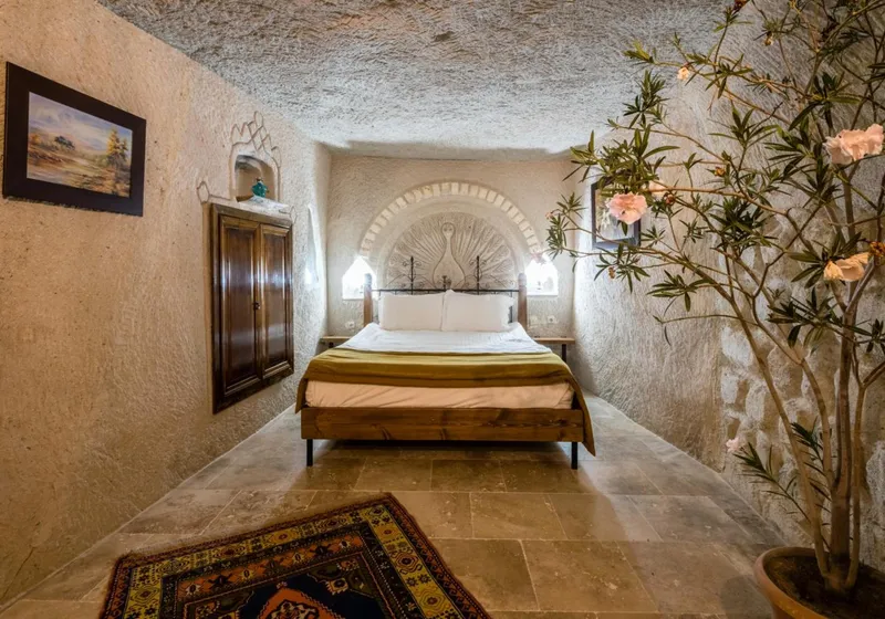 Elite Cave Suites 3