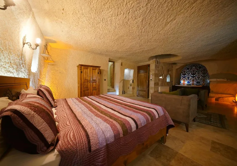 Elite Cave Suites 4