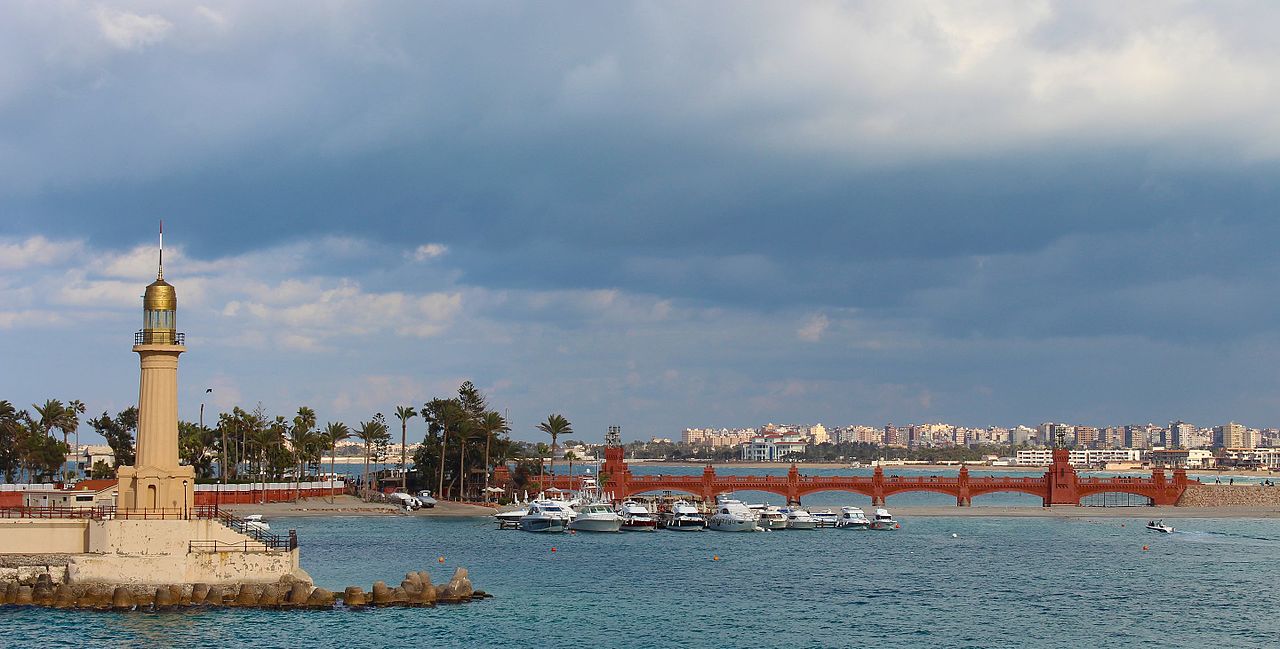 حدائق قصر المنتزه