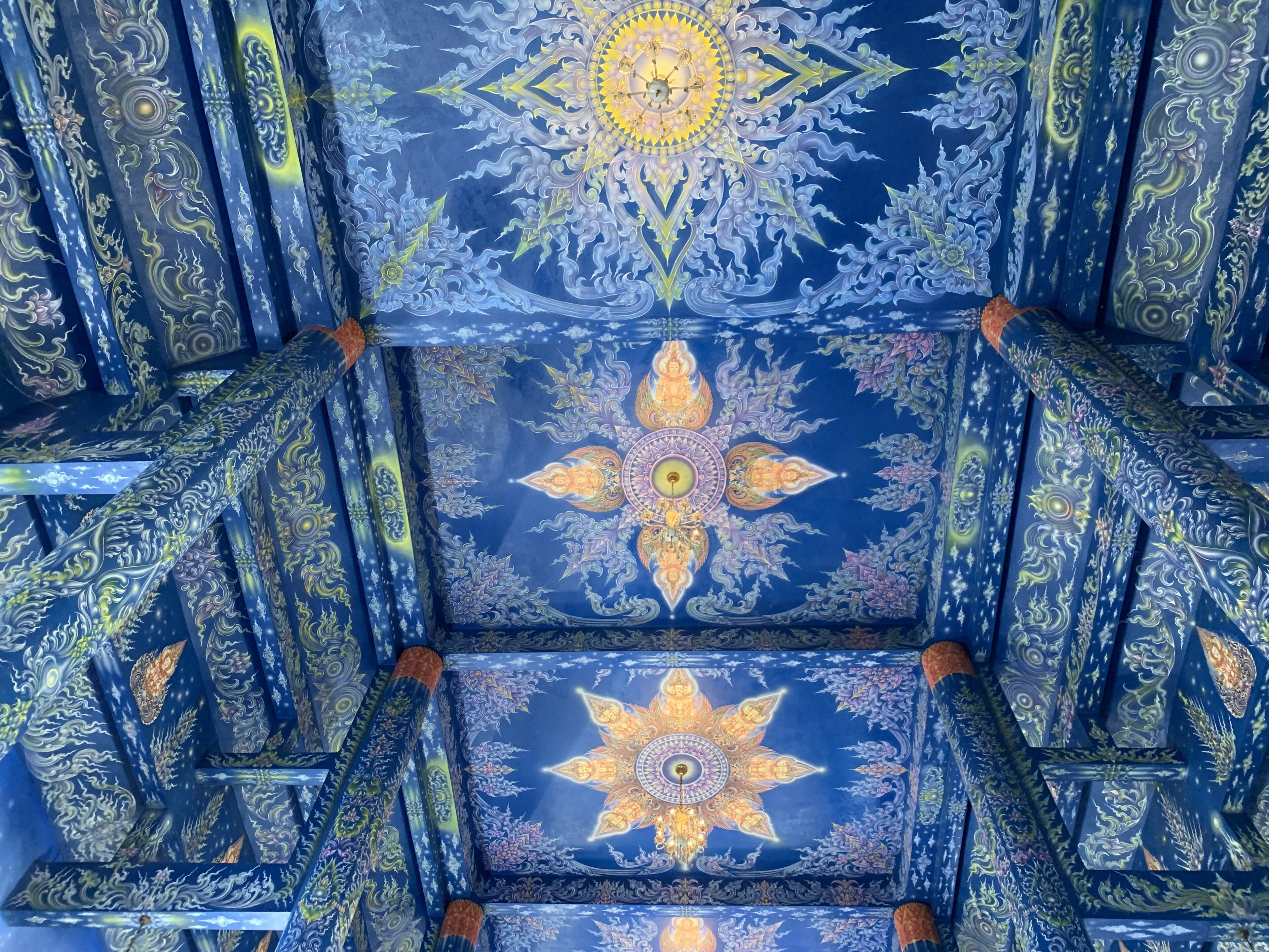 Temple Bleu (Wat Rong Suea Ten) — Chiang Rai
